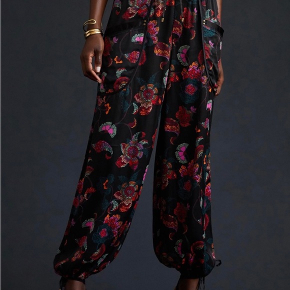 NWT By Anthropologie the Silky Balloon Leg Cargo - Picture 3 of 7